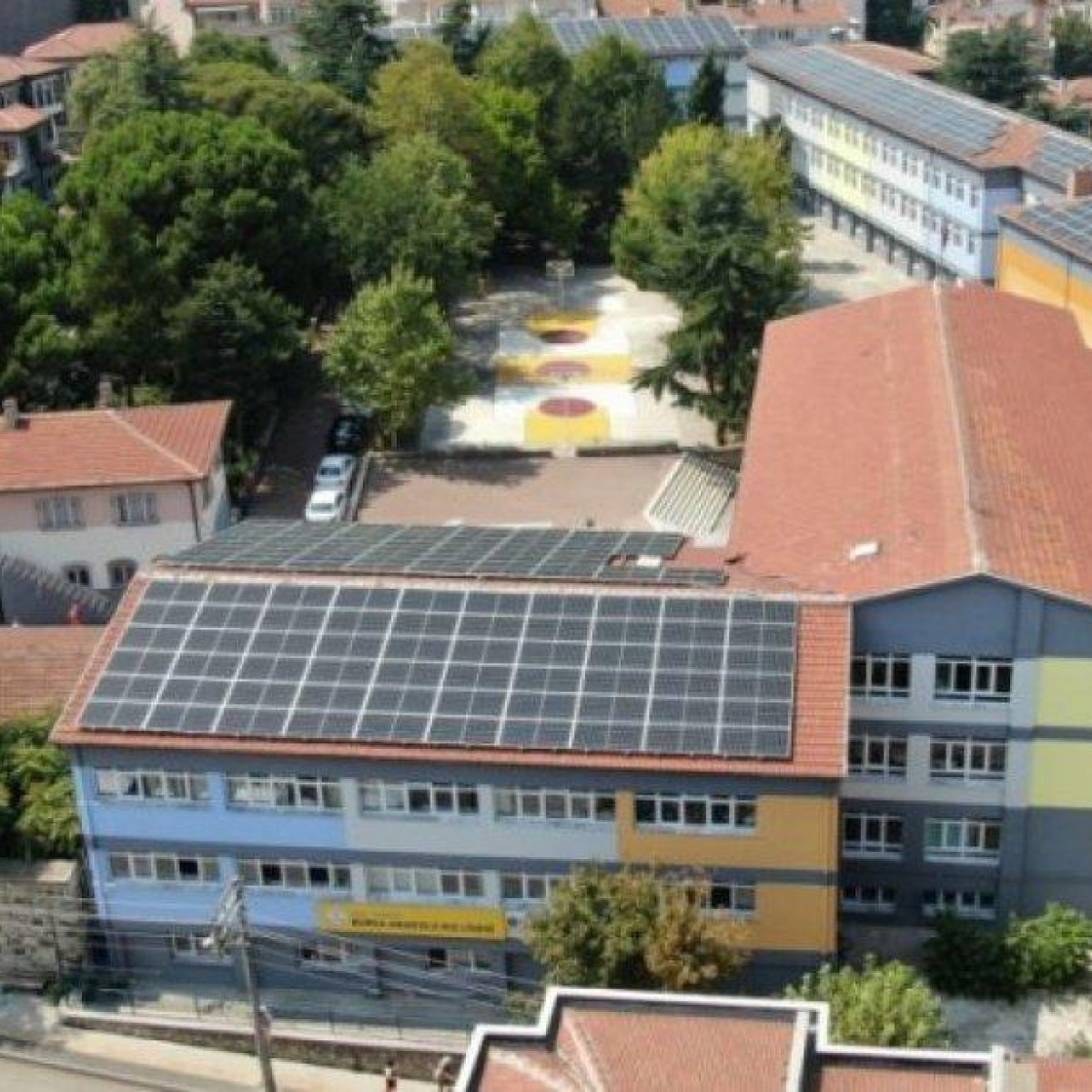 KIZ LİSESİ FOTO 1-1-1200x1200h